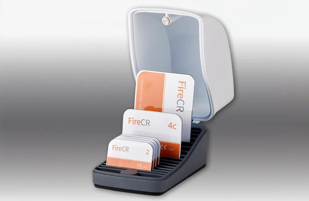 Case with veterinary CR plates of various sizes for digital X-ray imaging